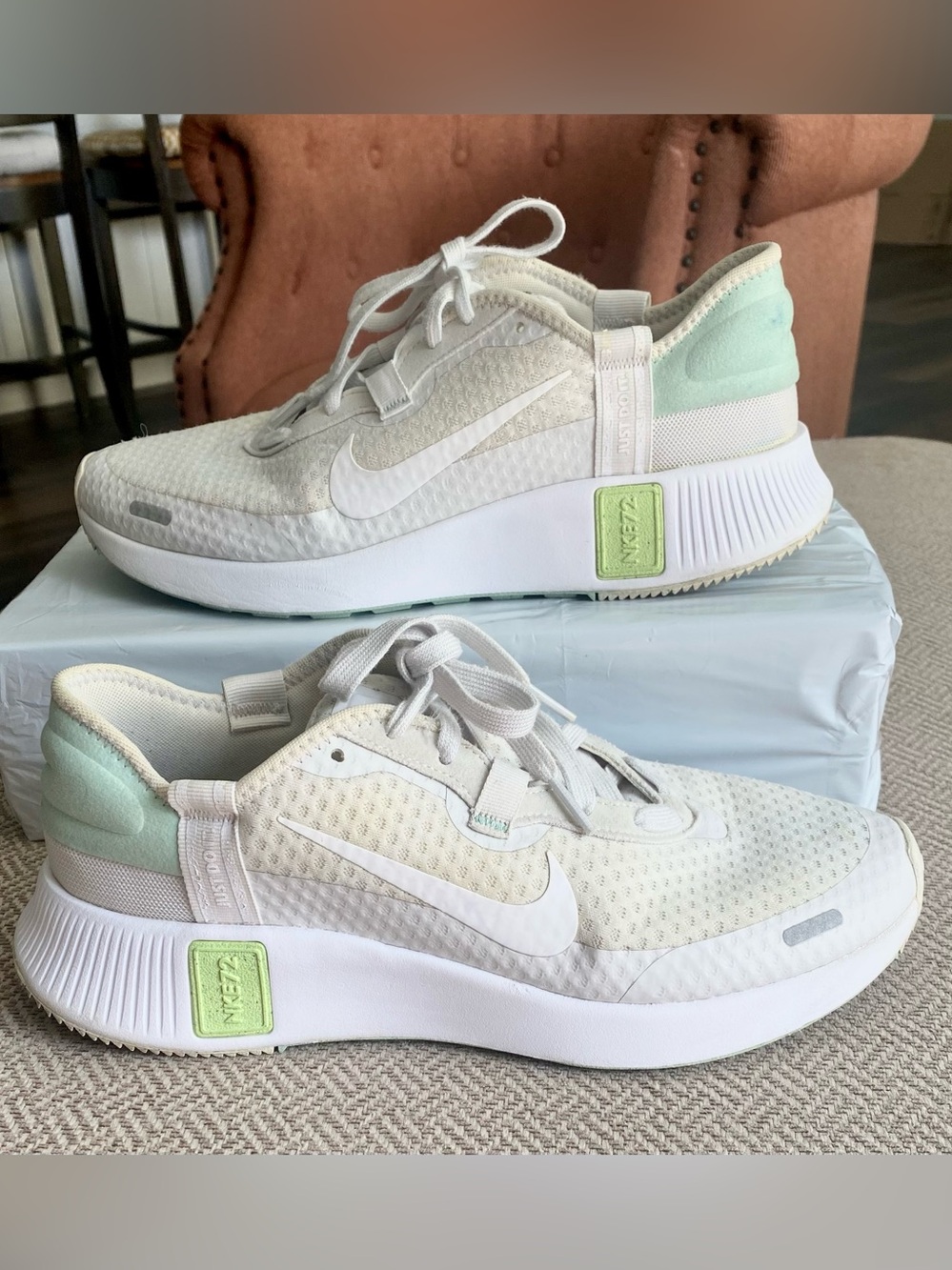 Nike Women’s White & Mint Green Low-Top Sneakers